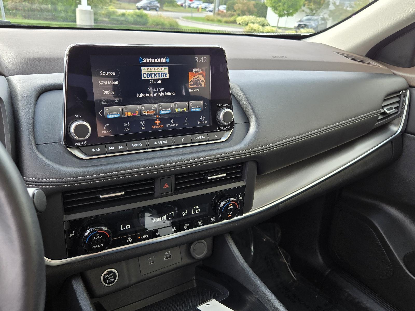 2023 Nissan Rogue SV photo 32
