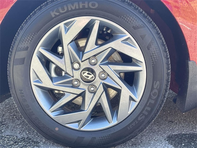 2024 Hyundai Elantra SEL photo 10