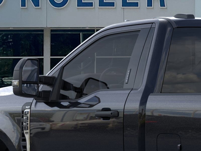 2025 Ford F-350 XLT photo 18