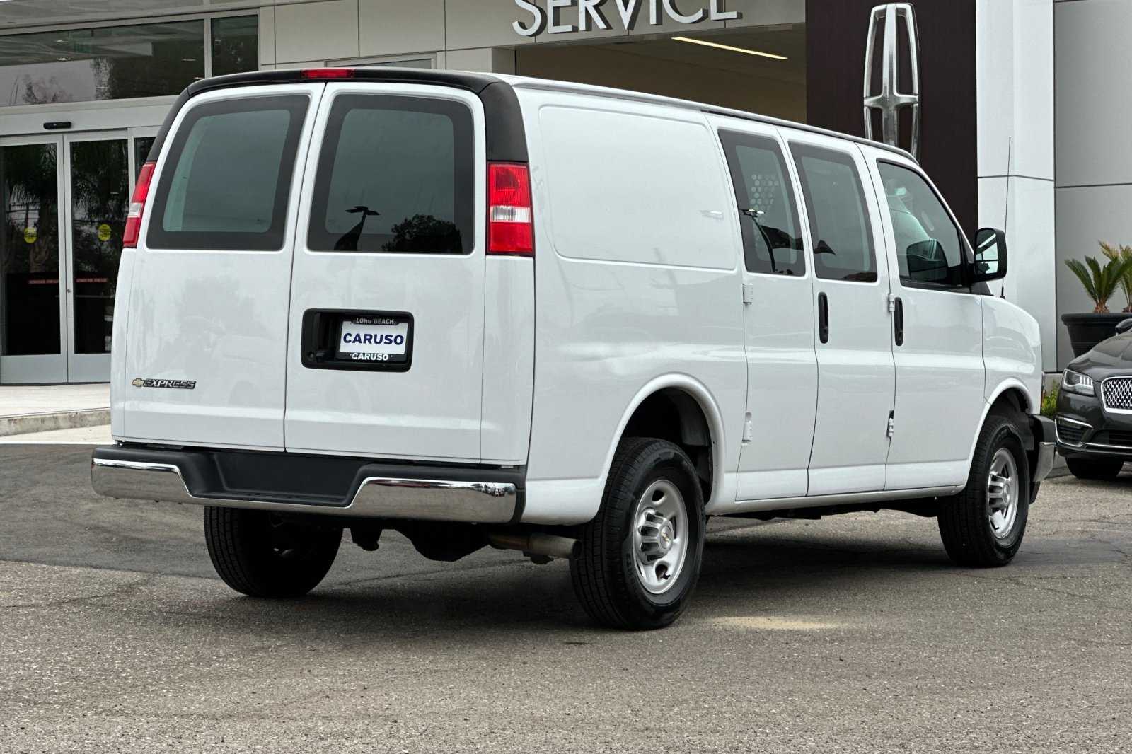 2023 Chevrolet Express 2500 Work Cargo Van photo 3