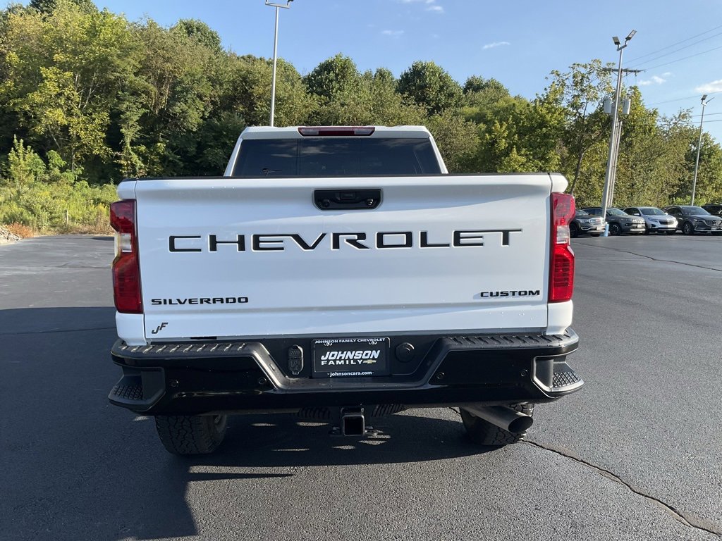 2025 Chevrolet Silverado 2500HD Custom photo 21