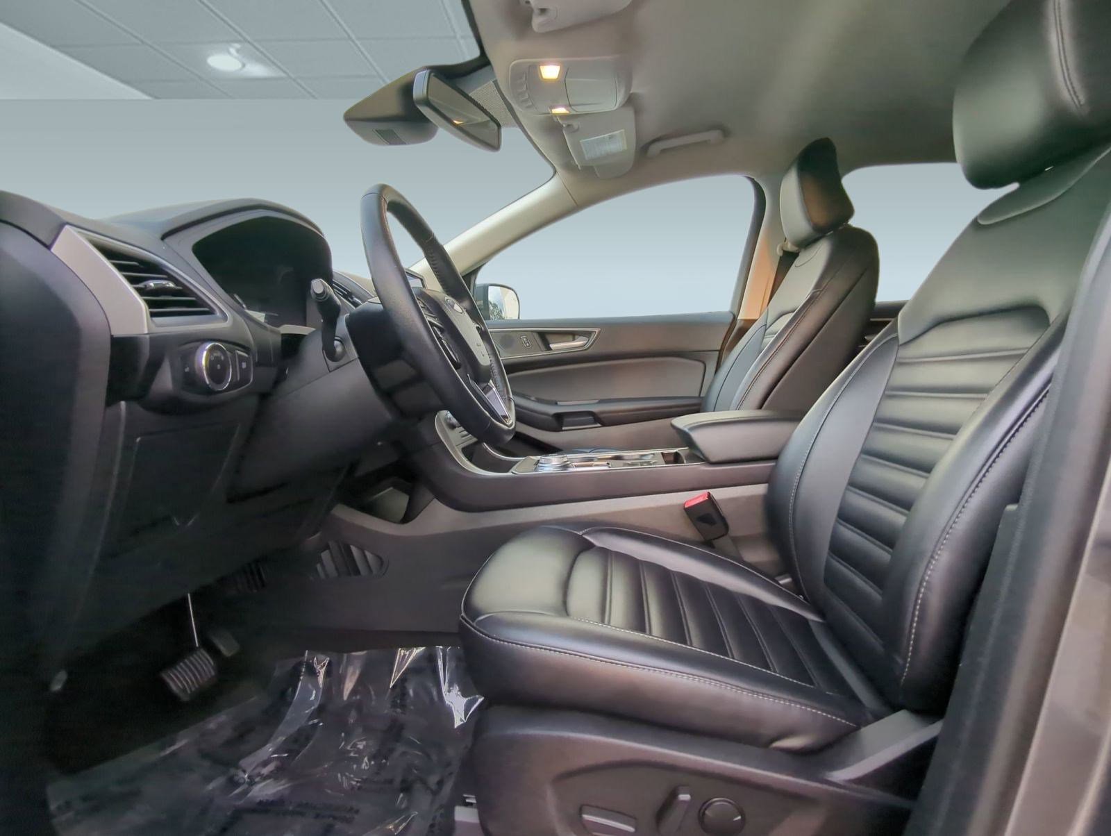 2024 Ford Edge SEL photo 4