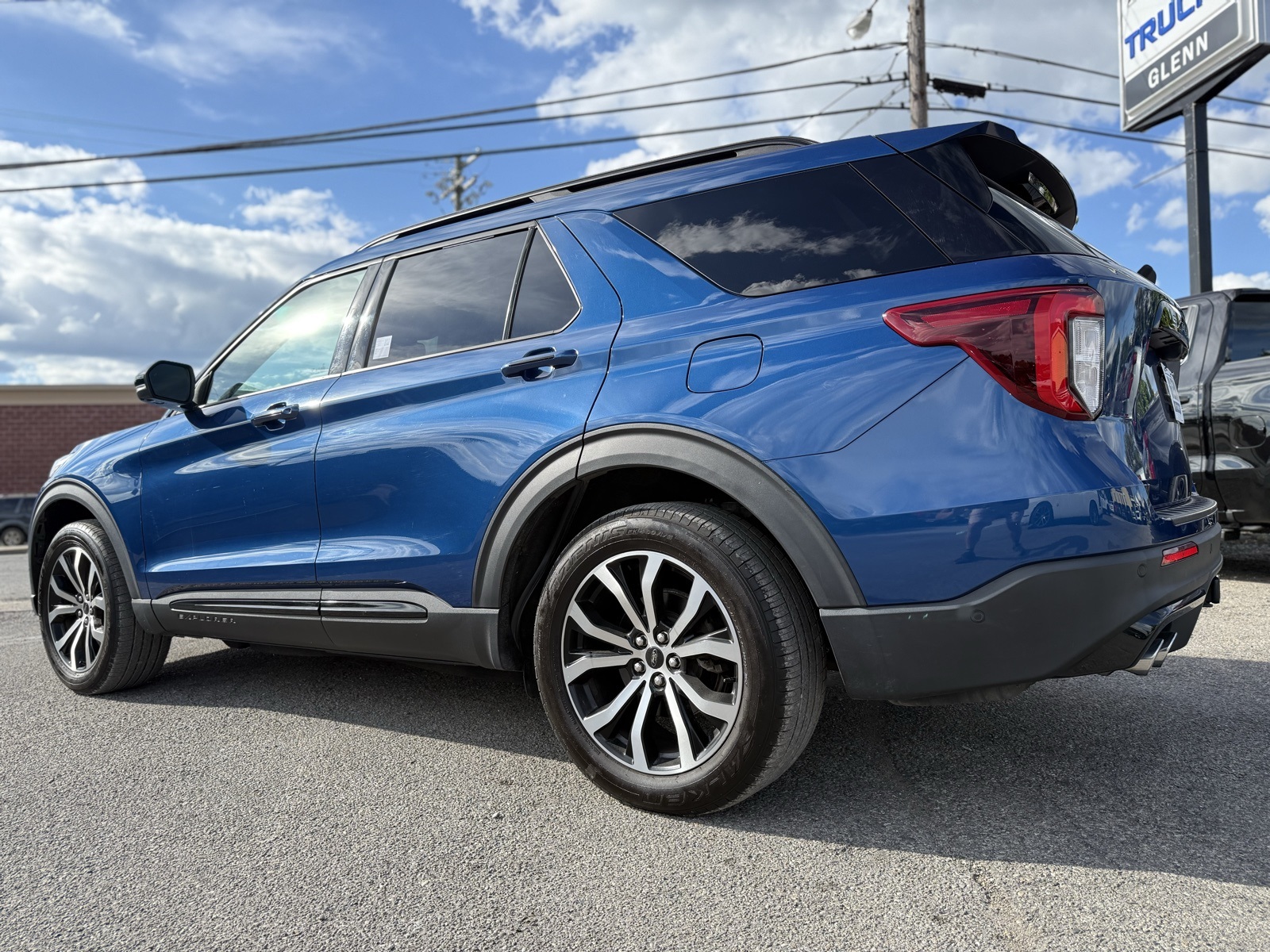 2021 Ford Explorer ST photo 4