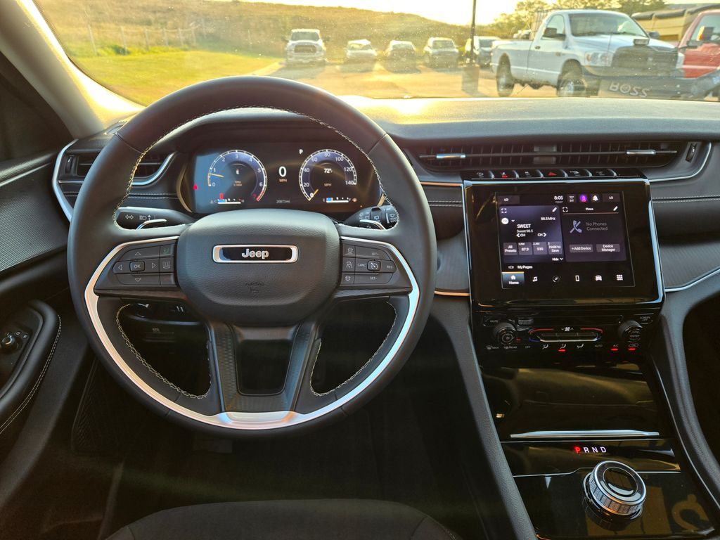 2024 Jeep Grand Cherokee Laredo X photo 15