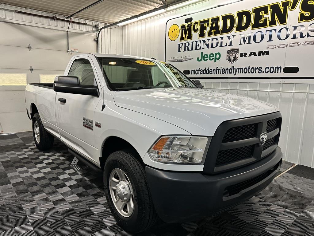 2017 Ram 2500 Tradesman photo 3