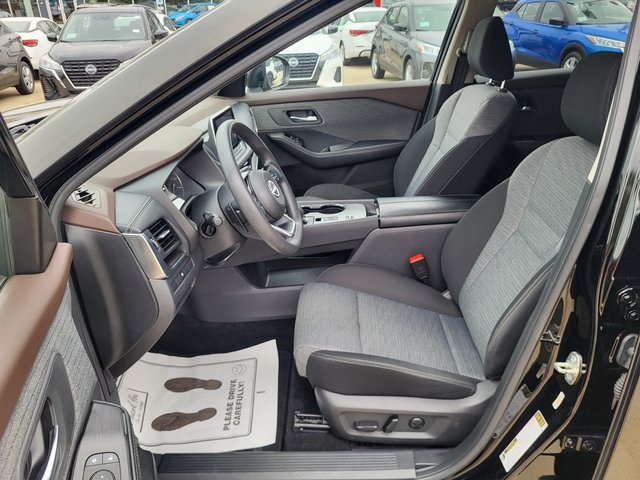 2023 Nissan Rogue SV photo 9