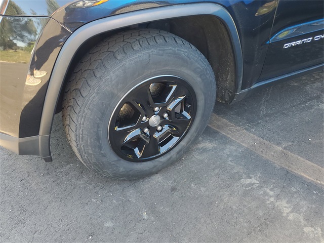 2014 Jeep Grand Cherokee Laredo photo 4