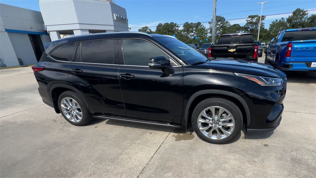 2021 Toyota Highlander Limited photo 2
