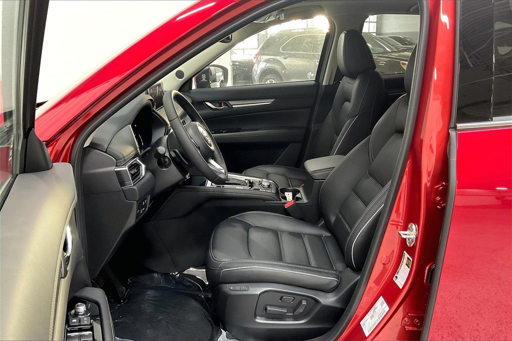 2025 MAZDA CX-5 - Image 8