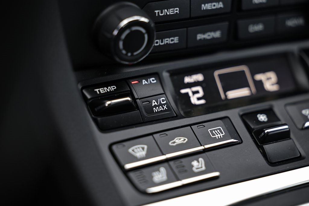 2025 Porsche Cayman Base photo 31