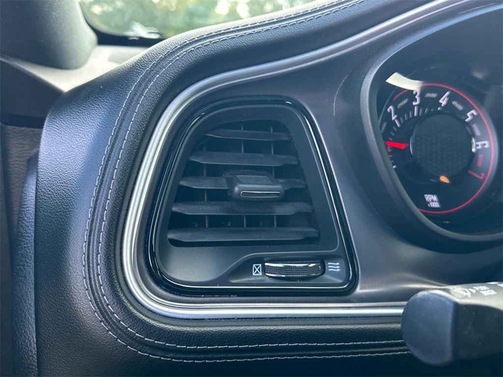 2020 Dodge Challenger SXT photo 27
