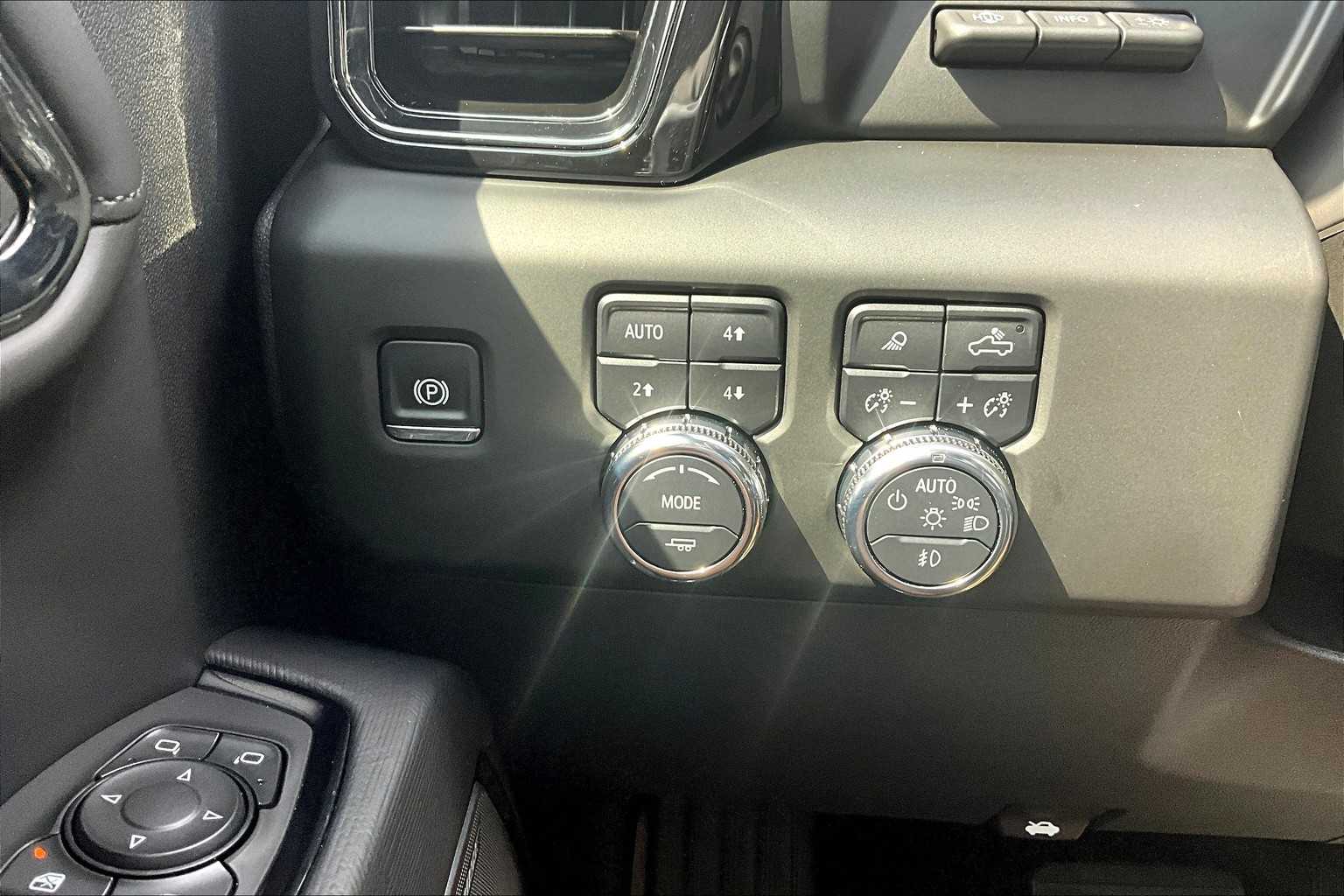2025 Gmc Sierra 1500 AT4X photo 35