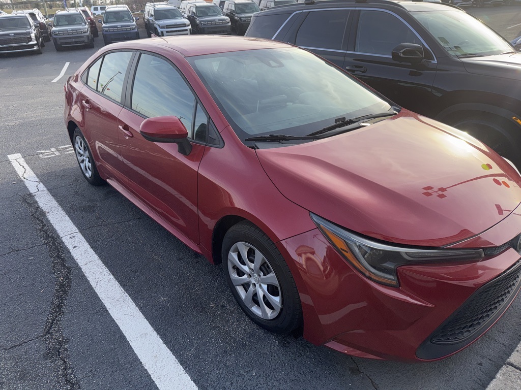 2021 Toyota Corolla LE's photo