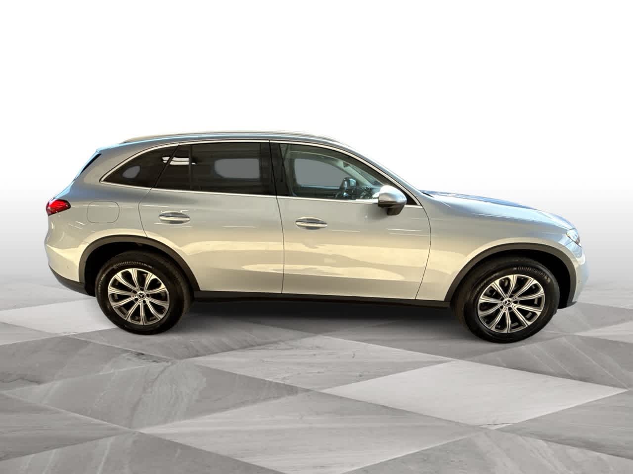 2024 Mercedes Benz GLC 300 4MATIC photo 9