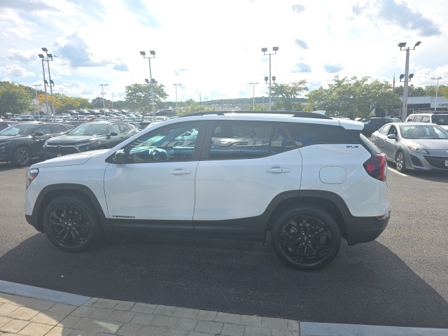 2022 Gmc Terrain SLE photo 3