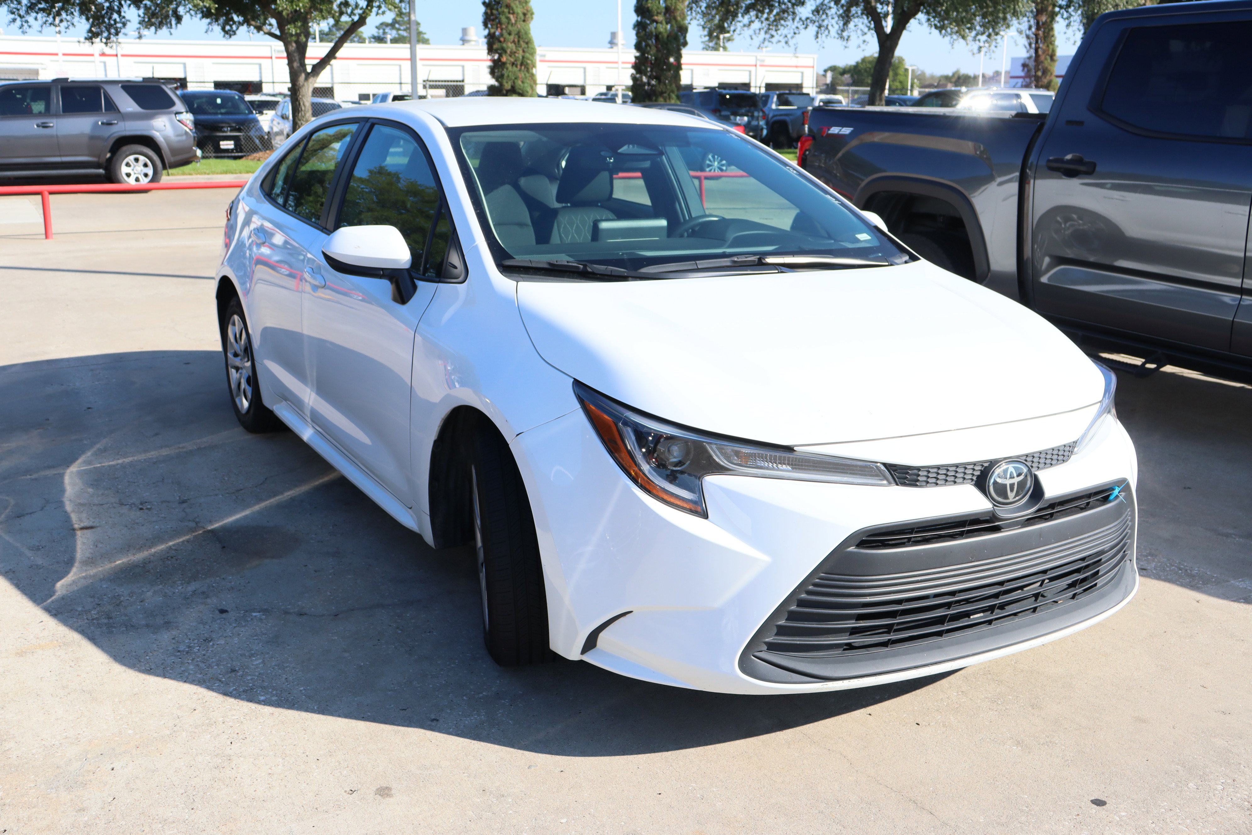 Used 2024 Toyota Corolla LE with VIN 5YFB4MDE4RP122373 for sale in Northfield, Minnesota