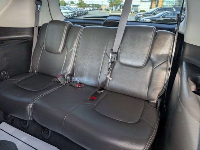 2019 Nissan Armada SV photo 32