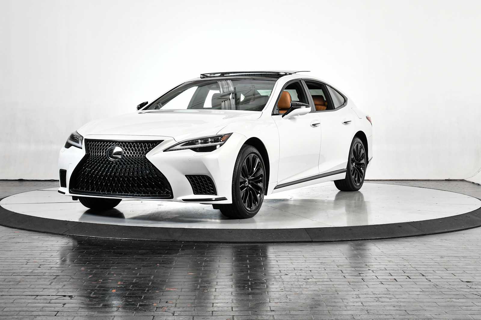 2023 Lexus LS Base's photo