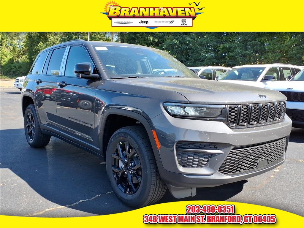 2025 Jeep Grand Cherokee Altitude's photo