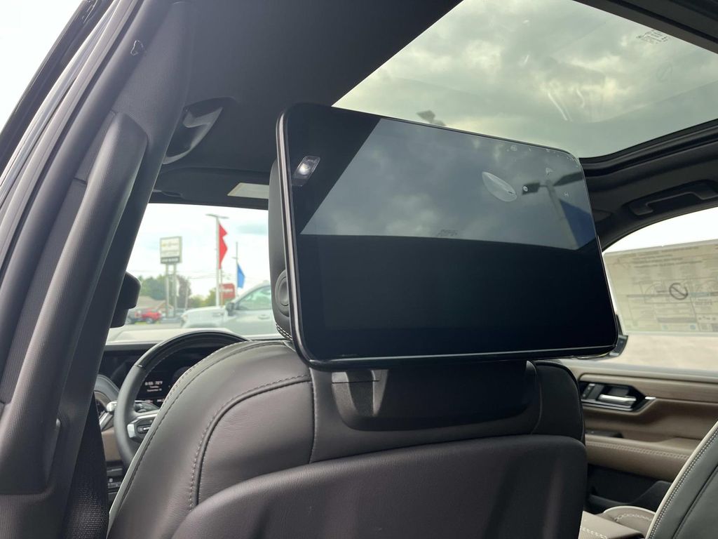 2025 Gmc Yukon Denali Ultimate photo 15