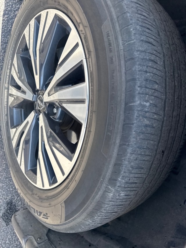 Used 2023 Caspian Blue Metallic Nissan SV image 29