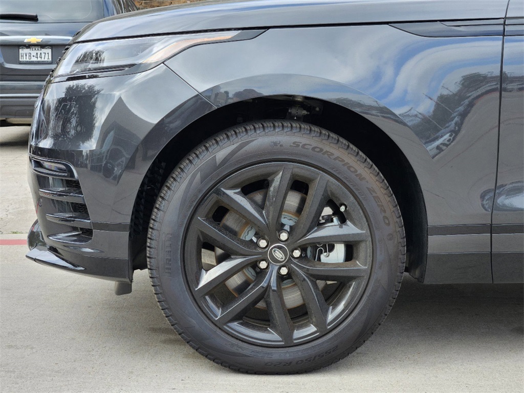 2025 Land Rover Range Rover Velar SE photo 8