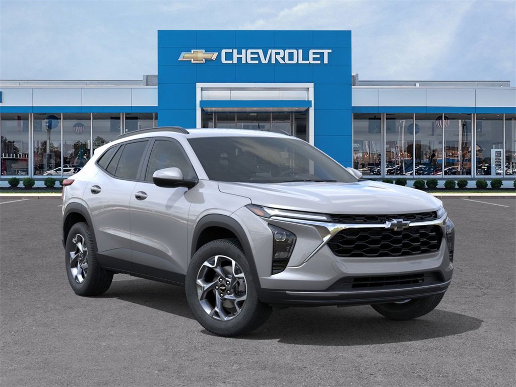 2025 Chevrolet Trax LT photo 2