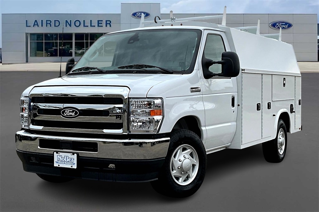 2026 Ford E-Series Cutaway Base's photo