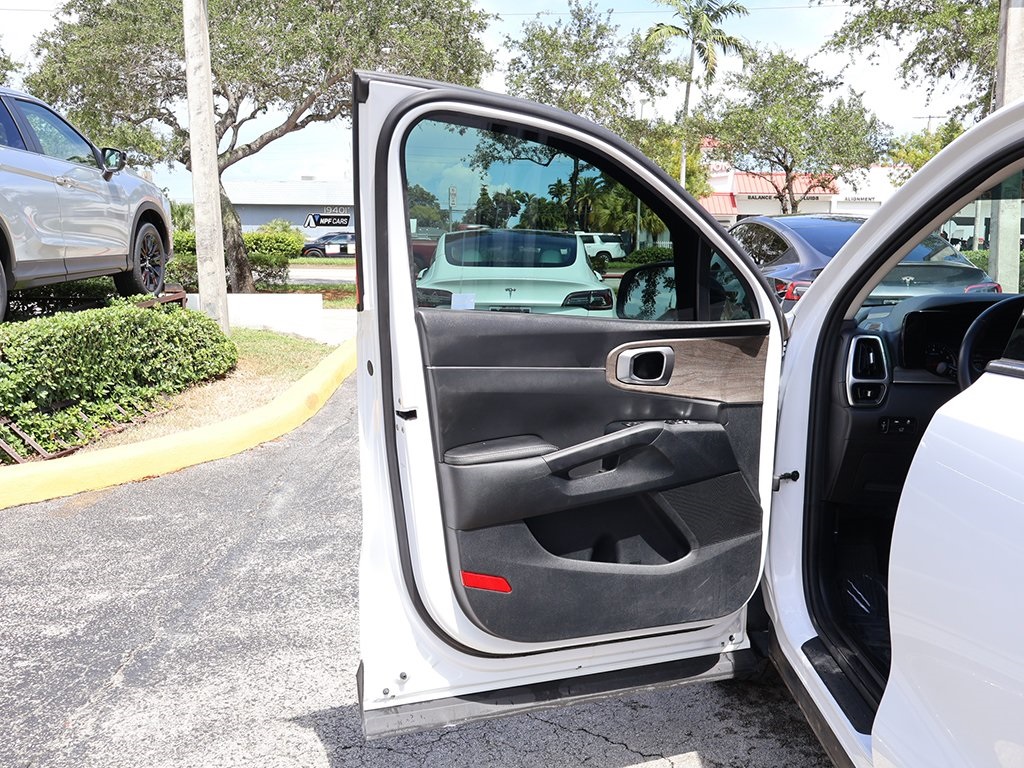 2022 Kia Sorento EX photo 18