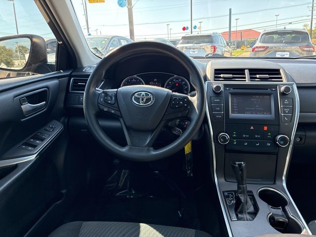 2017 Toyota Camry XLE XSE photo 20