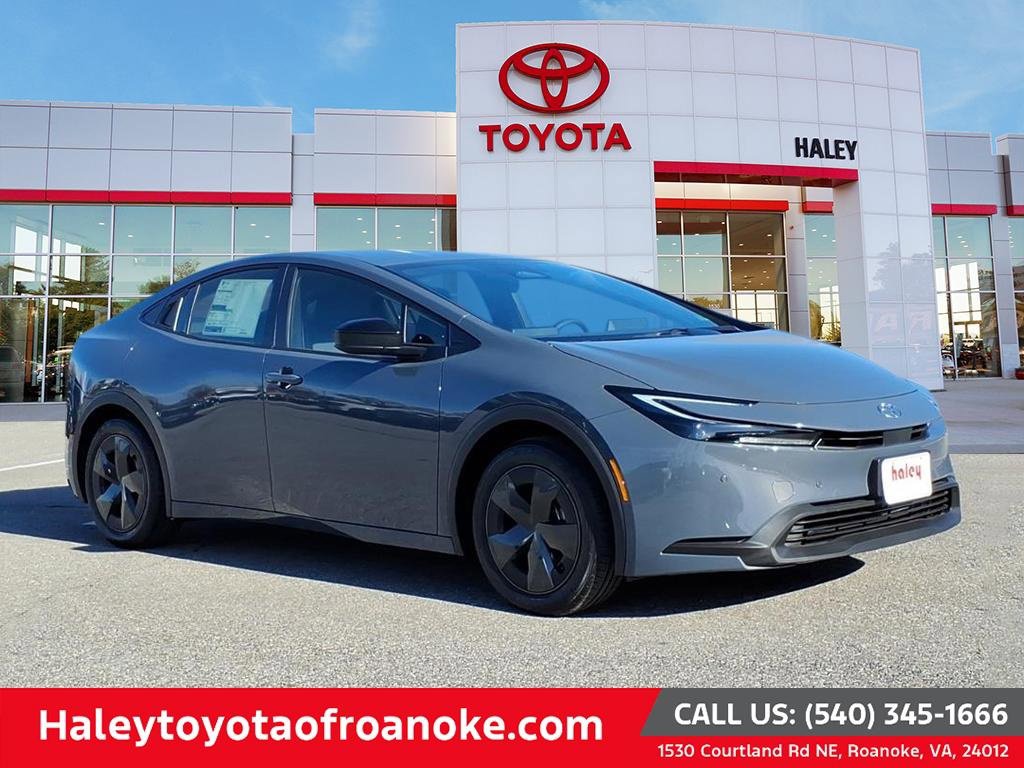 2026 Toyota Prius LE's photo