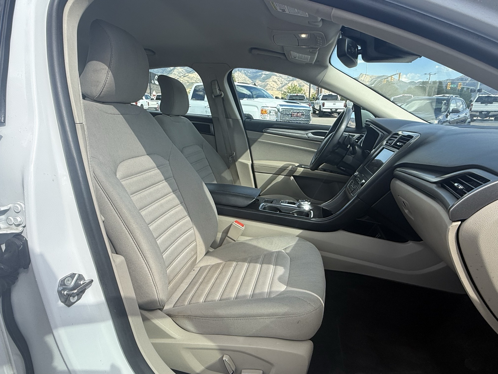 2019 Ford Fusion SE photo 11