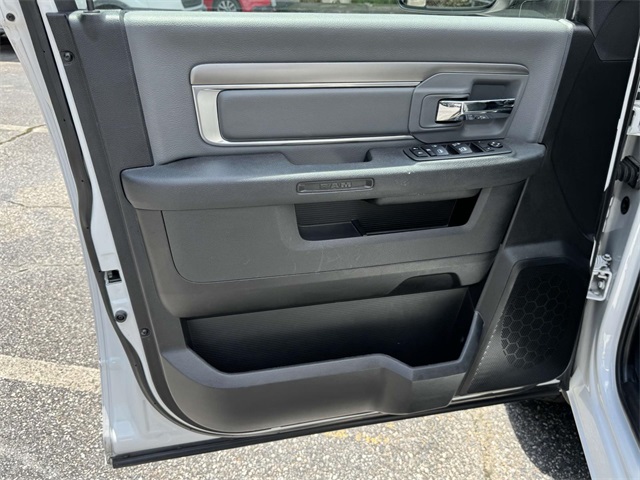2023 Ram 1500 Classic SLT photo 26