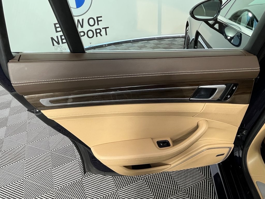 2021 Porsche Panamera 4S photo 24