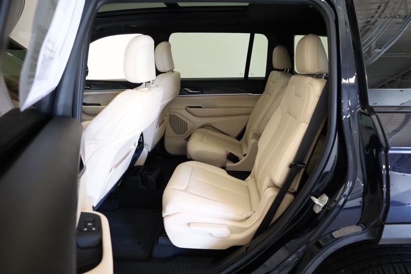 2024 Jeep Grand Cherokee Limited photo 37