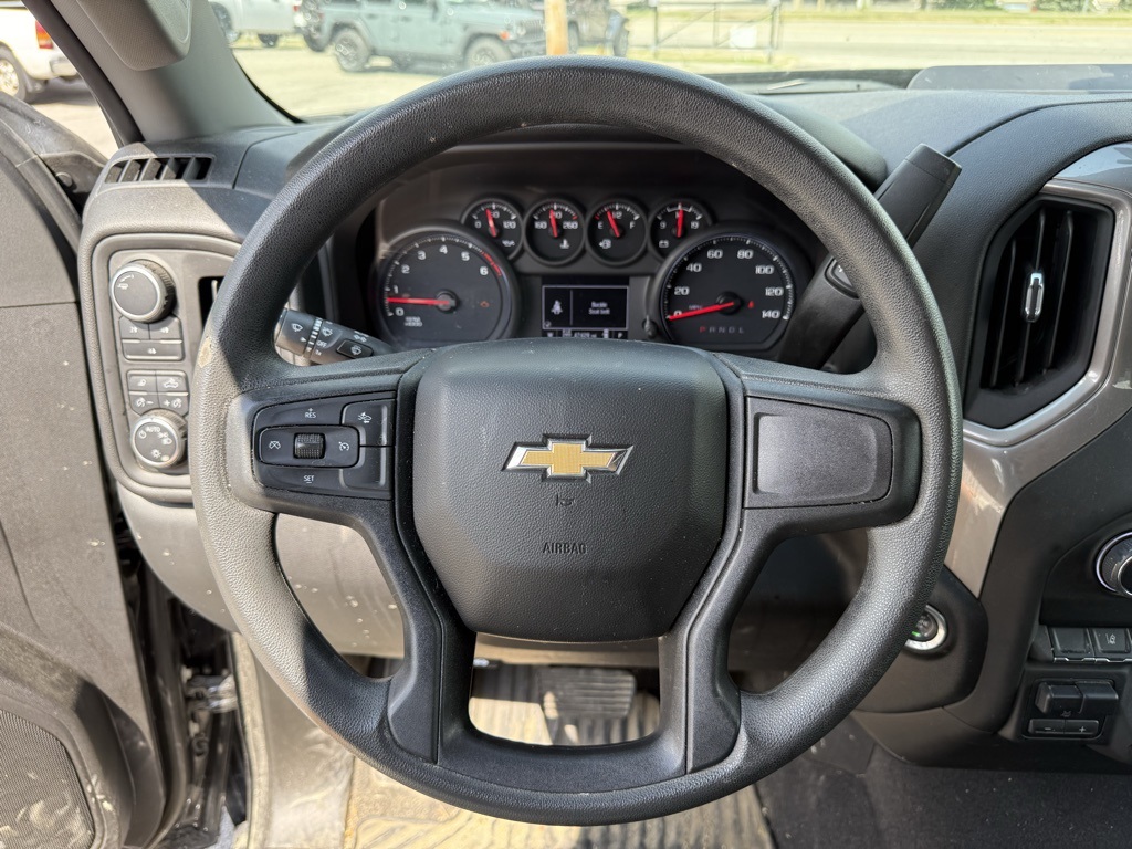 2024 Chevrolet Silverado 2500HD Custom photo 14