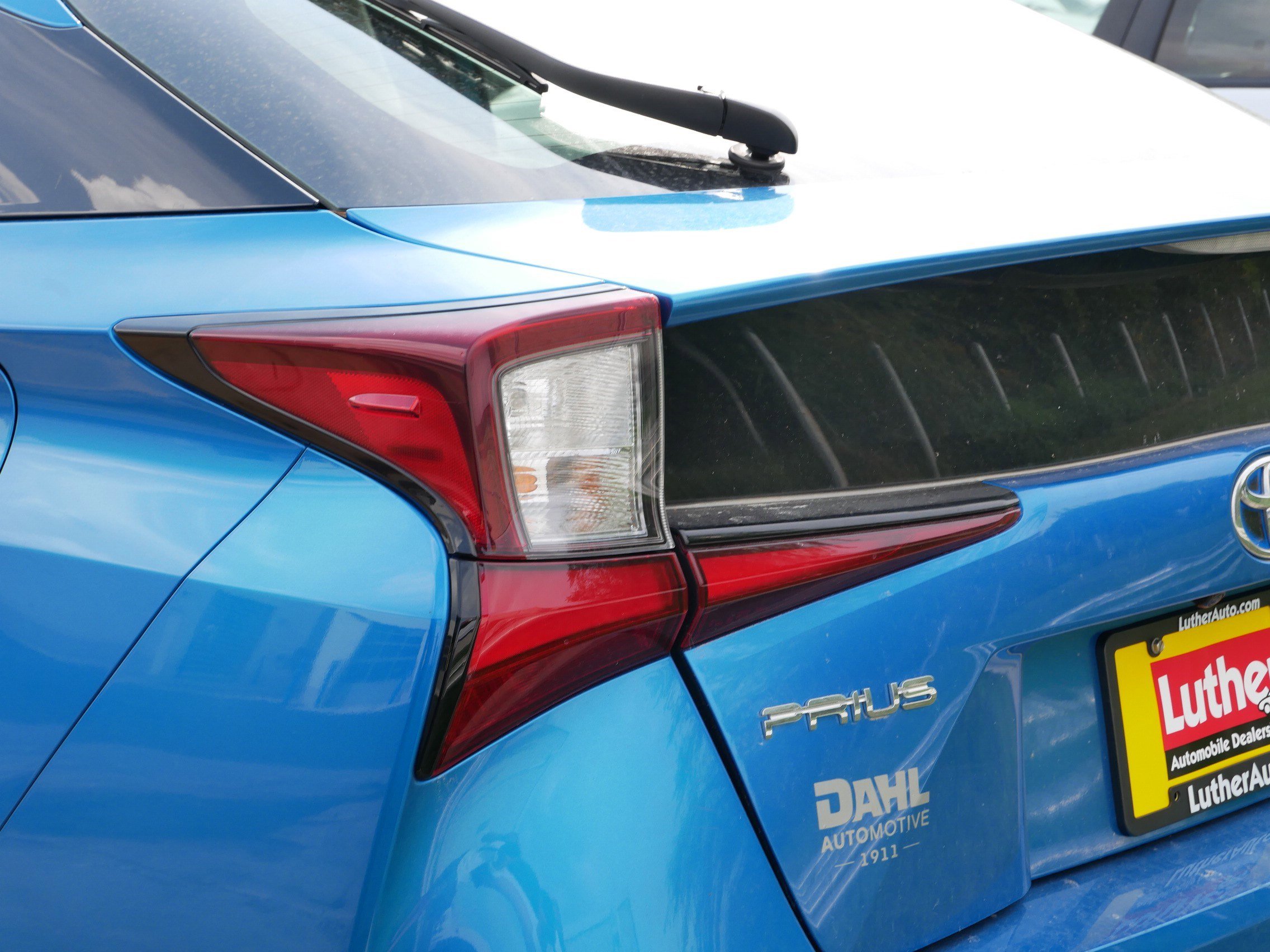 2022 Toyota Prius Limited photo 5