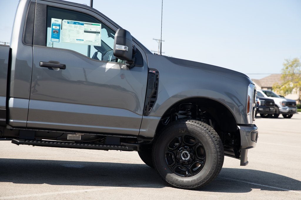 2025 Ford F-350 XL photo 6