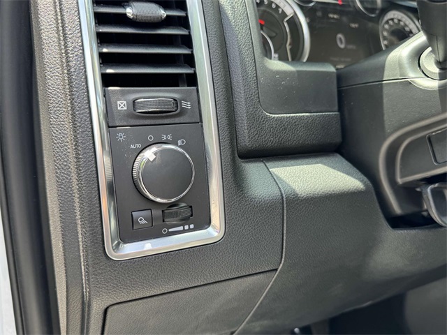 2023 Ram 1500 Classic SLT photo 27