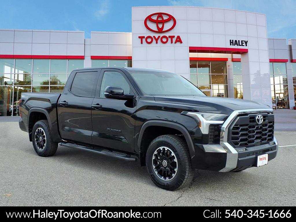 2022 Toyota Tundra SR5's photo