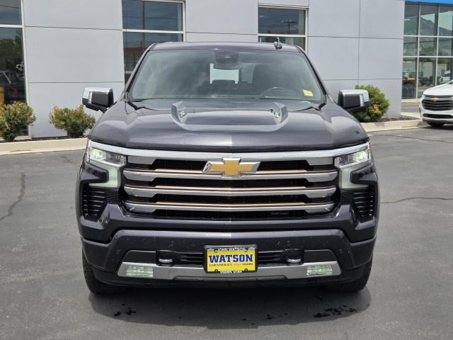 2022 Chevrolet Silverado High Country photo 3