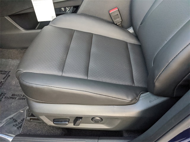 2026 Nissan Rogue SV photo 14