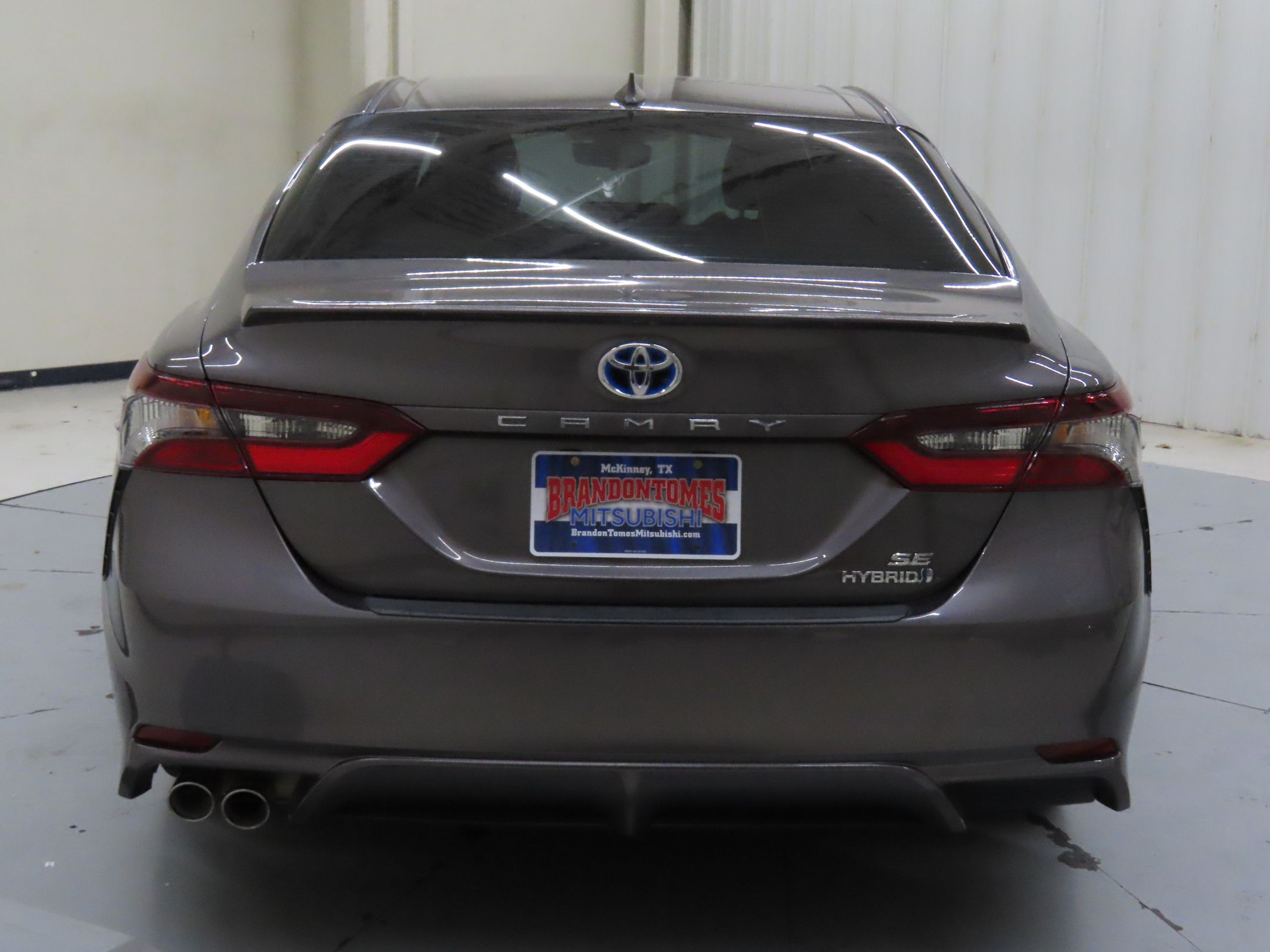 2022 Toyota Camry Hybrid SE photo 4