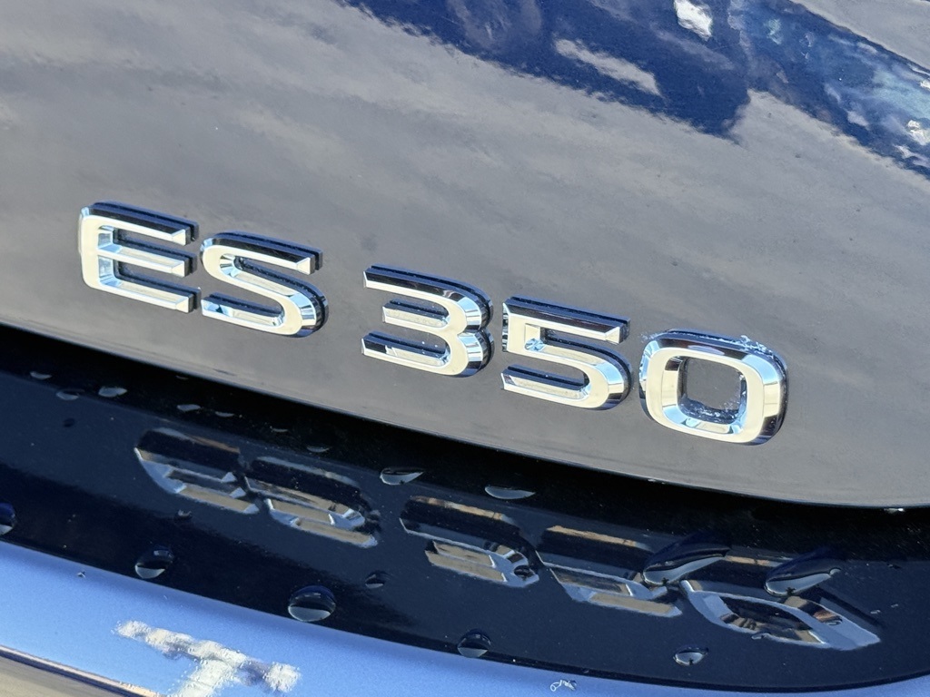2023 Lexus ES 350 photo 11