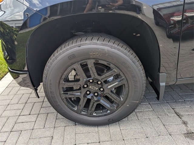 2026 Chevrolet Silverado Custom photo 6