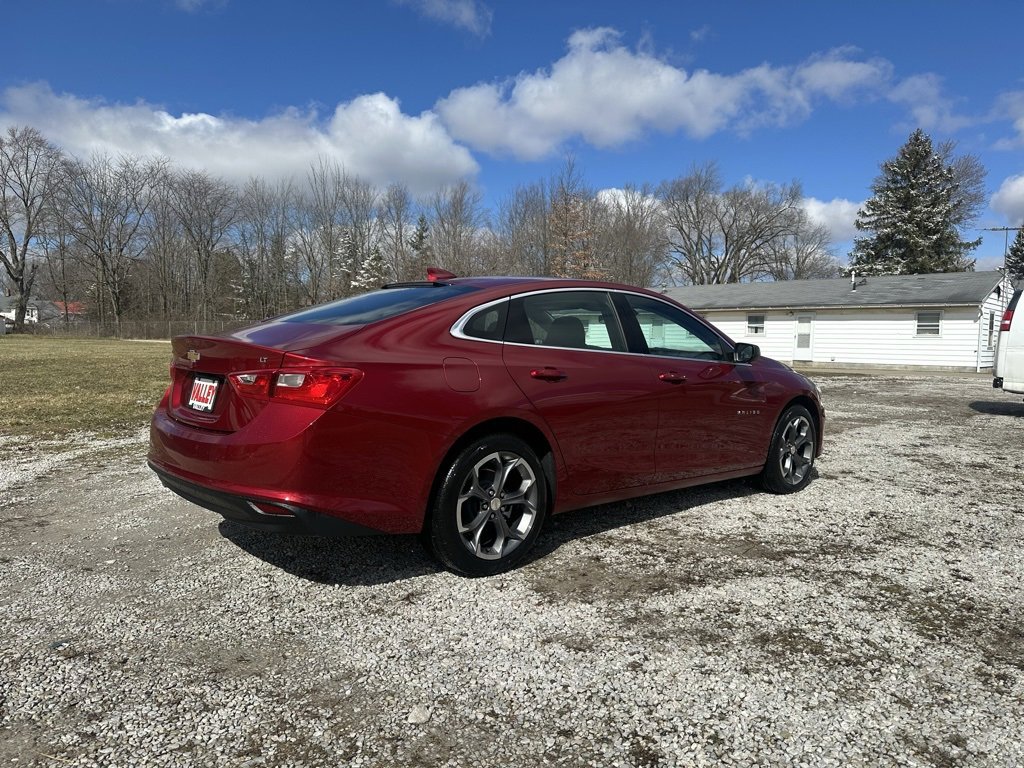 2025 Chevrolet Malibu RS photo 4