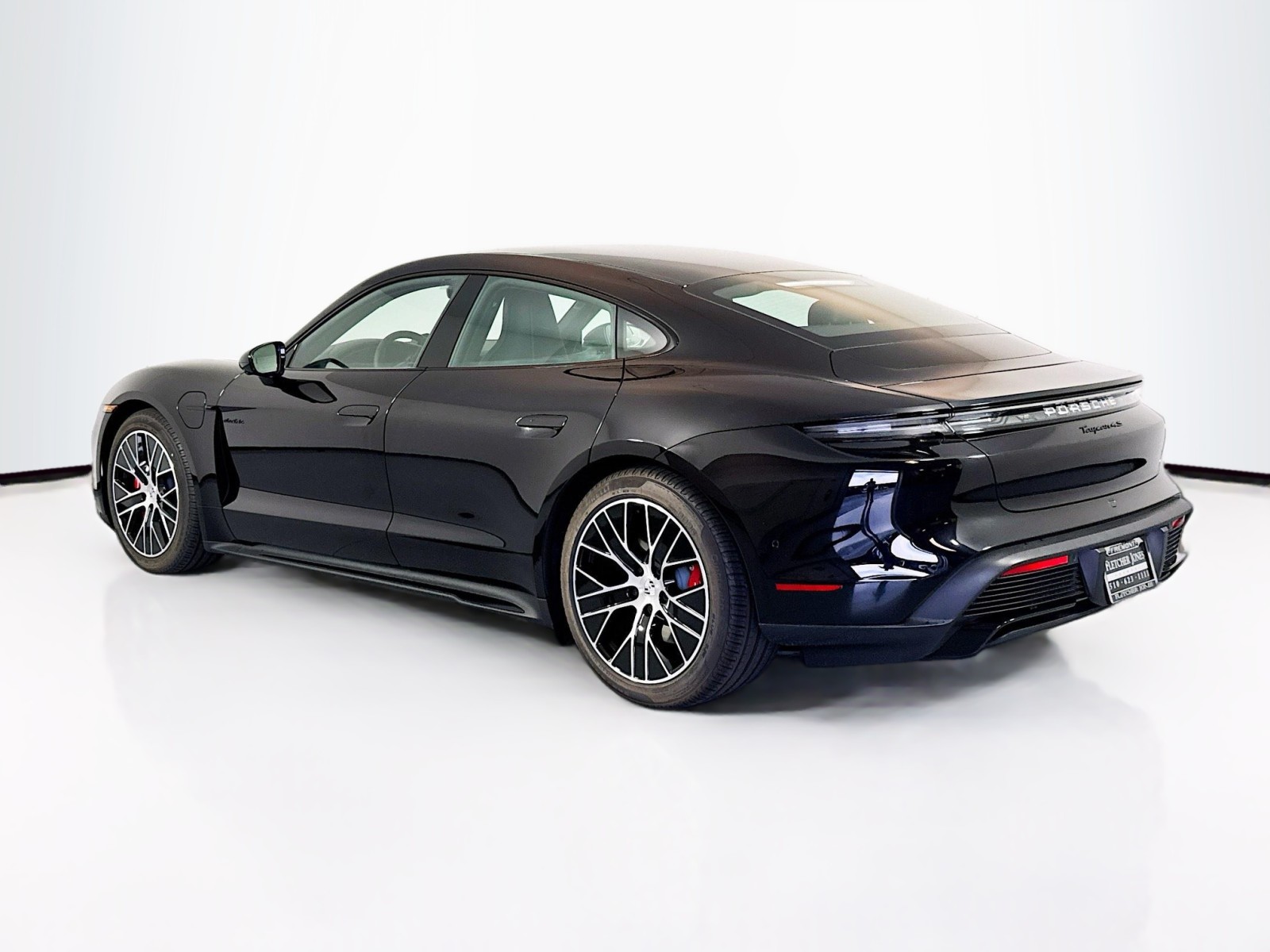 2025 Porsche Taycan 4S photo 3