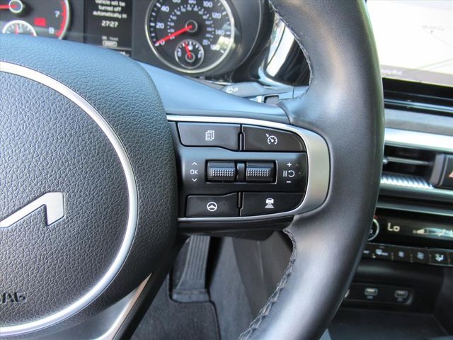 2022 Kia K5 EX photo 18