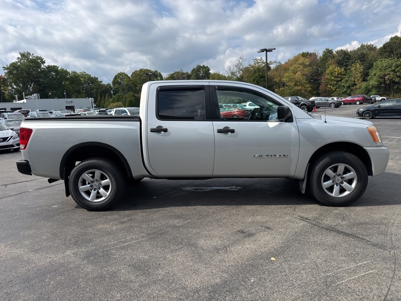 2011 Nissan Titan S Crew Cab photo 2