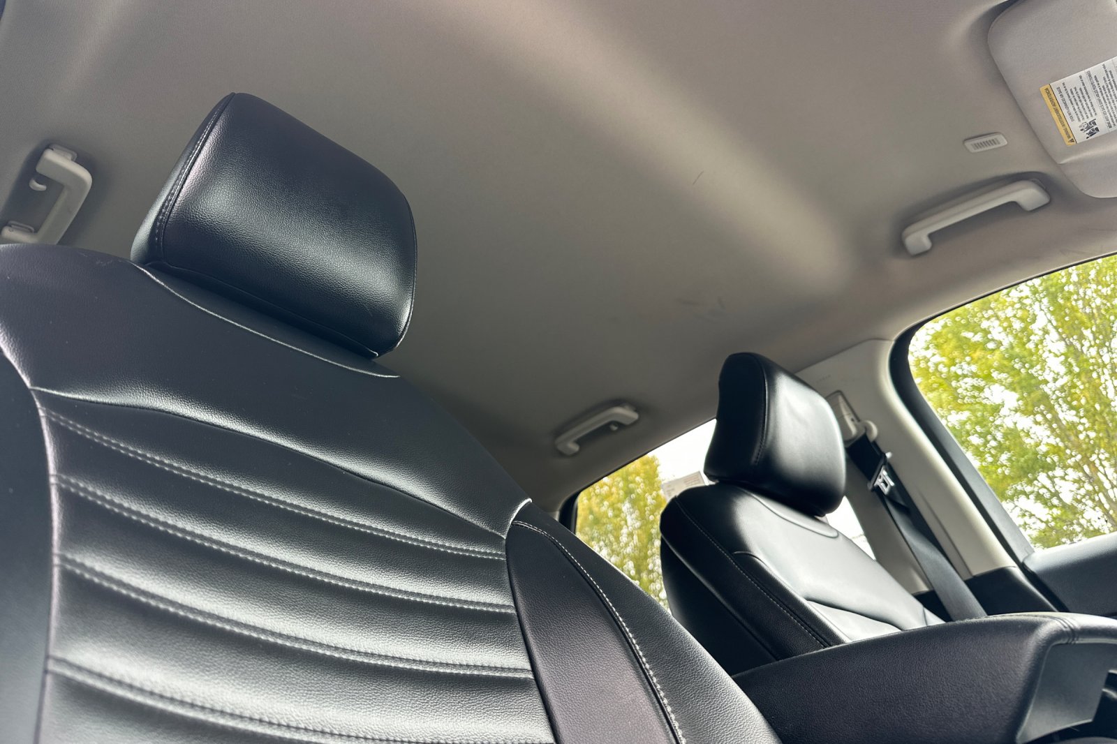 2022 Ford Edge SEL photo 16